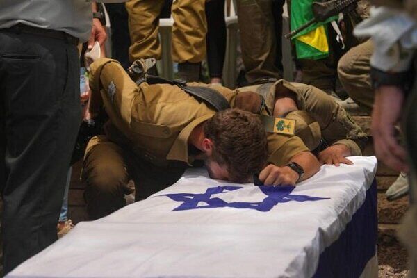 خودکشی افسر صهیونیست به‌علت مشکلات روانی ناشی از جنگ غزه