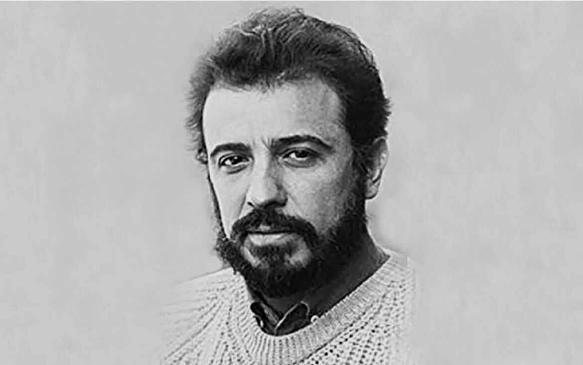 چه کسی علی حاتمی را کشف کرد؟