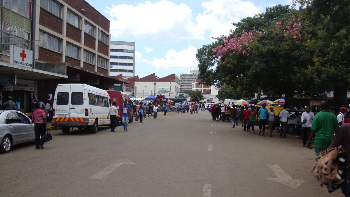 هزینه بیمارستان‌های هلال‌احمر در خارج کشور از کجا تامین می‌شود؟