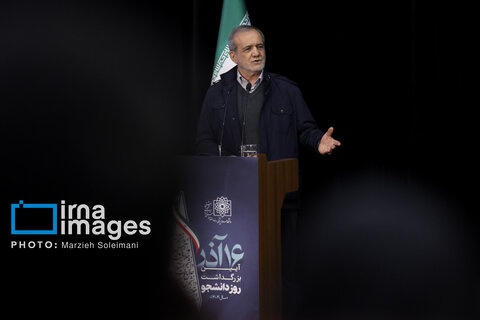 مراسم روز دانشجو با حضور رئیس جمهور