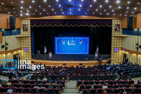 مراسم روز دانشجو با حضور رئیس جمهور