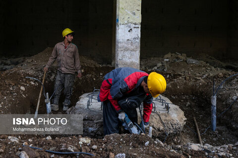 تصاویری از روند بازسازی ورزشگاه آزادی