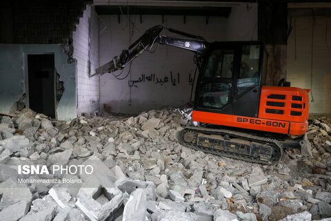 تصاویری از روند بازسازی ورزشگاه آزادی