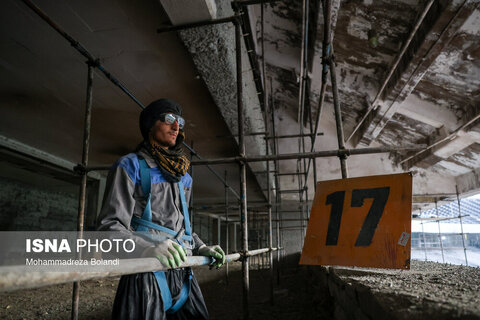 تصاویری از روند بازسازی ورزشگاه آزادی