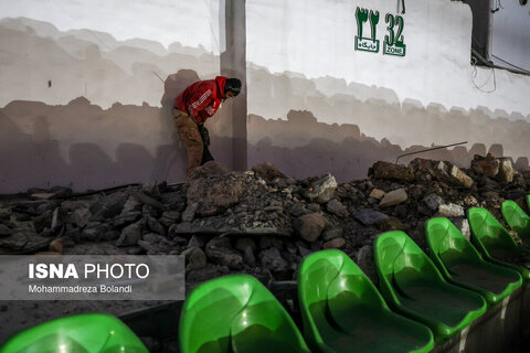 تصاویری از روند بازسازی ورزشگاه آزادی