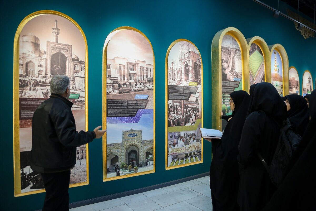 یک دانشجوی معماری در بازدید از نمایشگاه «رواق خدمت»:
معماری حرم، دانشگاه زنده هنر اسلامی است