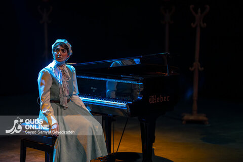 گزارش تصویری | اجرای نمایش نمایش «باردو - عاشقانه های ناتمام»