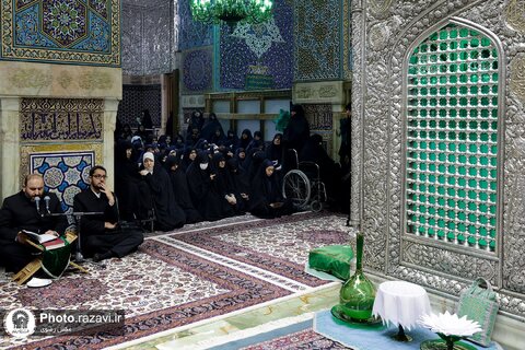 غبارروبی ضریح مطهر امام رضا علیه‌السلام با حضور بانوان