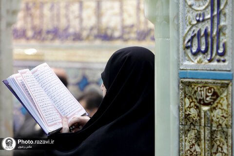 غبارروبی ضریح مطهر امام رضا علیه‌السلام با حضور بانوان