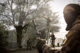 زندگی زیر تورهای ضد پهپاد