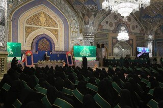 با حضور تولیت آستان قدس رضوی انجام شد
اجتماع باشکوه بانوان خدمه حرم مطهر رضوی در حرم امام رضا (ع)