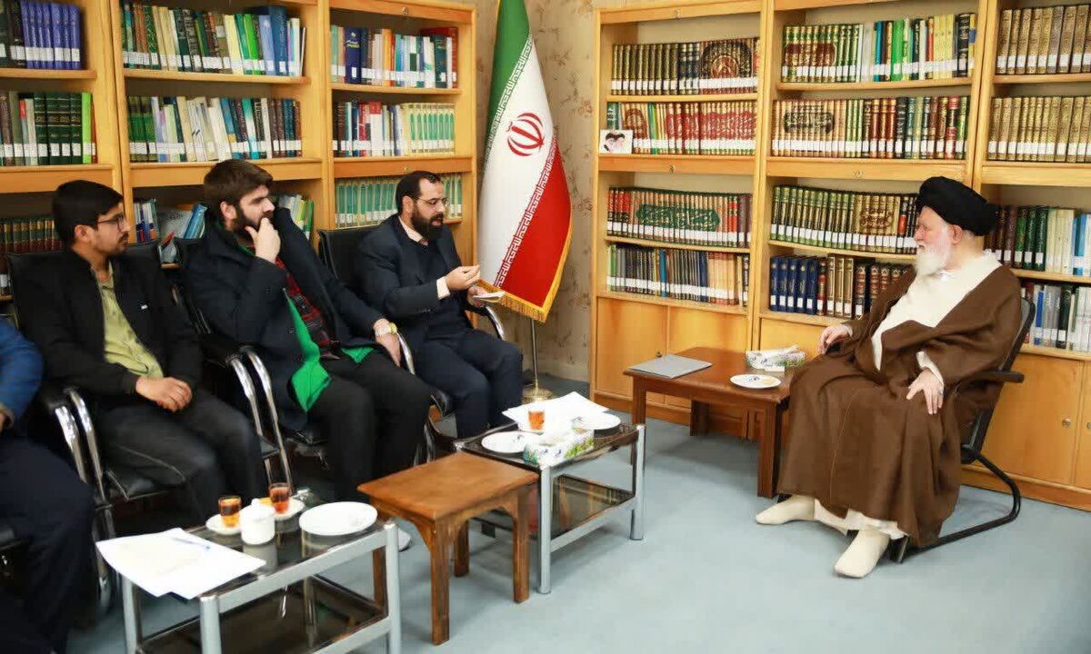 آیت الله علم الهدی: روز مشهد باید به حرکت مردمی و ریشه‌دار تبدیل شود