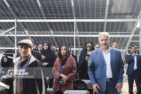 گزارش تصویری | افتتاح نیروگاه 1 مگاواتی خورشیدی - روستای فارمد