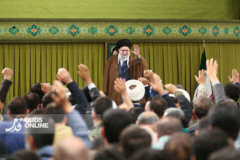 دیدار هزاران نفر از مداحان و ستایشگران اهل بیت(ع) با مقام معظم رهبری