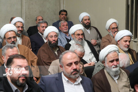 دیدار هزاران نفر از مداحان و ستایشگران اهل بیت(ع) با مقام معظم رهبری