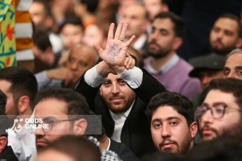 دیدار هزاران نفر از مداحان و ستایشگران اهل بیت(ع) با مقام معظم رهبری