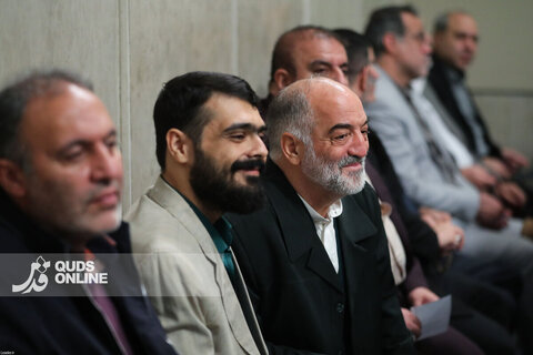 دیدار هزاران نفر از مداحان و ستایشگران اهل بیت(ع) با مقام معظم رهبری