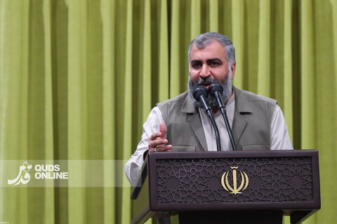 دیدار هزاران نفر از مداحان و ستایشگران اهل بیت(ع) با مقام معظم رهبری