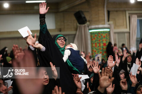 دیدار هزاران نفر از مداحان و ستایشگران اهل بیت(ع) با مقام معظم رهبری