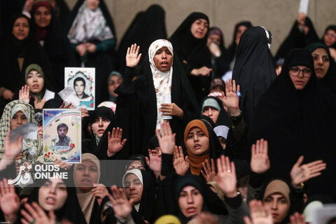 دیدار هزاران نفر از مداحان و ستایشگران اهل بیت(ع) با مقام معظم رهبری