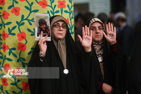 دیدار هزاران نفر از مداحان و ستایشگران اهل بیت(ع) با مقام معظم رهبری