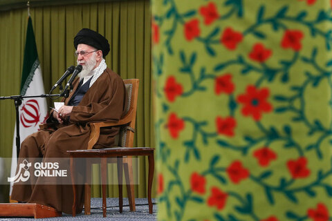 دیدار هزاران نفر از مداحان و ستایشگران اهل بیت(ع) با مقام معظم رهبری