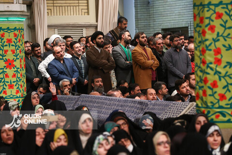 دیدار هزاران نفر از مداحان و ستایشگران اهل بیت(ع) با مقام معظم رهبری