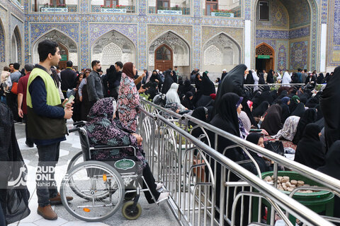 حال و هوای حرم مطهر رضوی در سالروز ولادت حضرت زهرا (س)