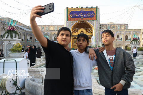 حال و هوای حرم مطهر رضوی در سالروز ولادت حضرت زهرا (س)