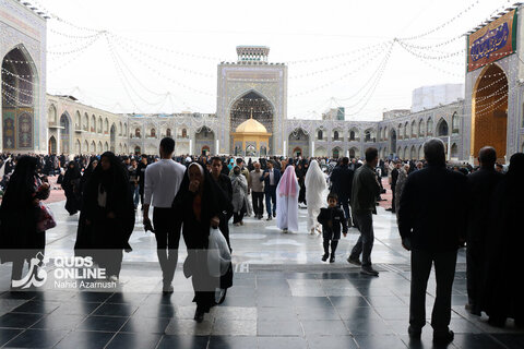حال و هوای حرم مطهر رضوی در سالروز ولادت حضرت زهرا (س)