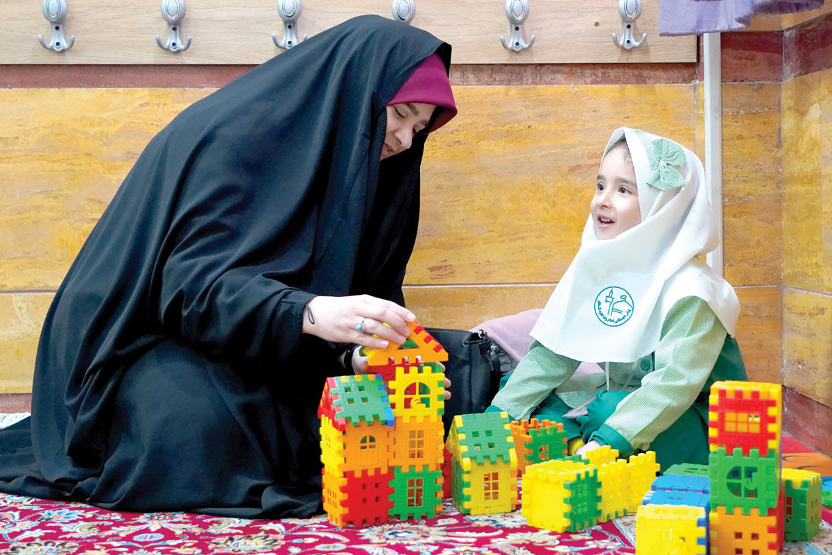 مهرورزی به زنان، سیره پیامبر(ص) و ائمه معصومین(ع) است / از گِل تا گُل؛ هویتی که اسلام به زن هدیه کرد