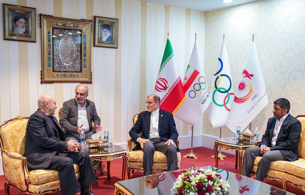 خسروی‌وفا در دیدار با مامیاشویلی: اتحادیه جهانی کرسی‌های ارزشمندی برای ایران در نظر بگیرد