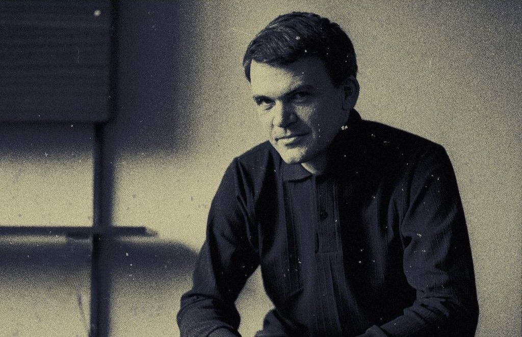 درباره نویسنده‌ای که جهان را با رمان‌هایش تسخیر کرد اما خودش ناپدید شد