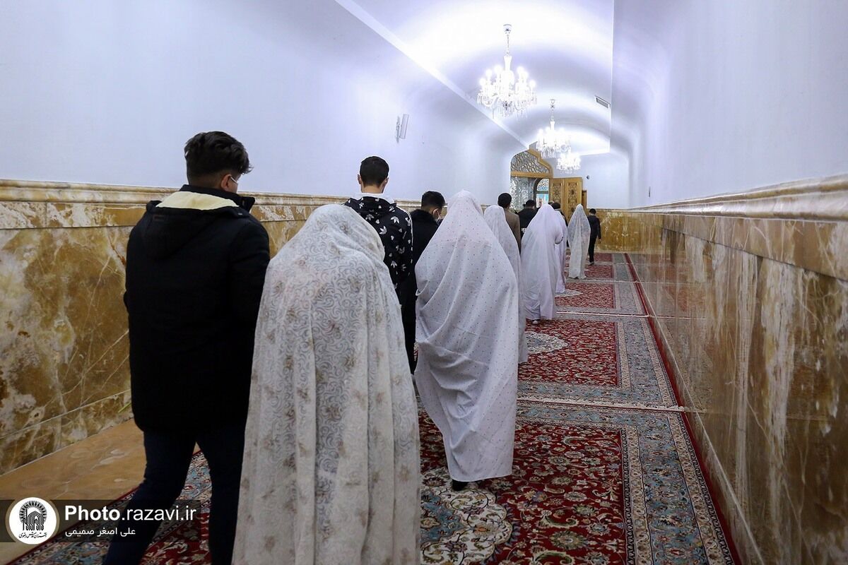 همزمان با شب و روز میلاد حضرت زهرا (س) ۱۰۵۰ زوج زندگی مشترک را در جوار امام رضا (ع) آغاز کردند