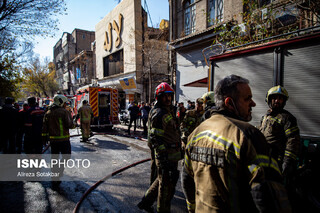 تصاویری ناراحت کننده از سوختن "سینما ایران" در آتش