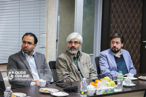 گزارش تصویری | برگزاری سومین جلسه "سرمشق" با حضور علی اصغر محکی در موسسه فرهنگی قدس