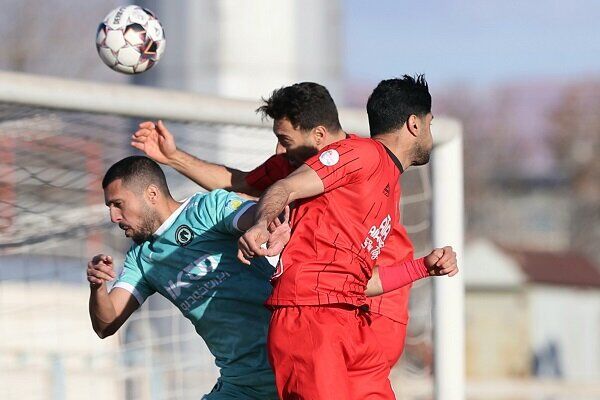 صعود موقت تراکتور در جدول/ پیکان باز هم شکست خورد