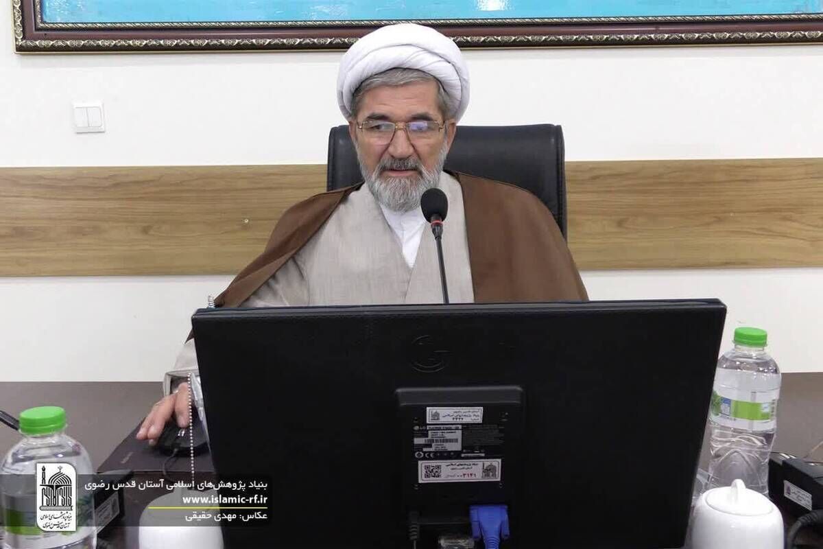 حضرت زهرا (س) موجودی بهشتی و عصارۀ عالم بالا است