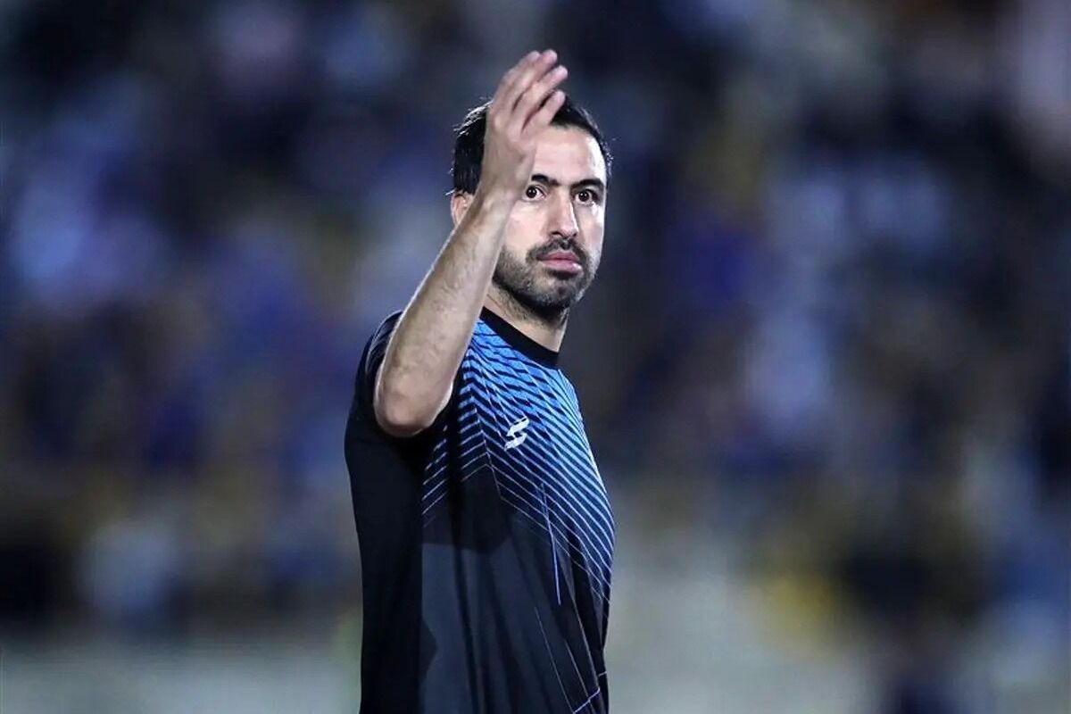 نظرات جنجالی دردسر ساز شد؛ احضار مربی استقلال به کمیته اخلاق