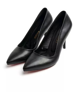 تهدید سلامت زنان با کفش پاشنه‌بلند