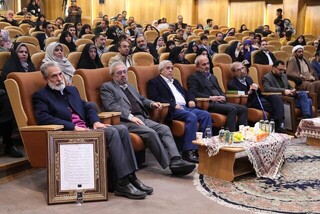 اختتامیه مسابقات قرآن صداوسیما و تجلیل از ۶ چهره فرهنگی و هنری