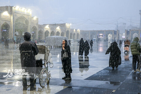 گزارش تصویری | بارش برف پاییزه در حرم مطهر رضوی