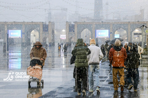 گزارش تصویری | بارش برف پاییزه در حرم مطهر رضوی