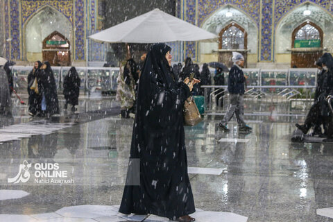 گزارش تصویری | بارش برف پاییزه در حرم مطهر رضوی