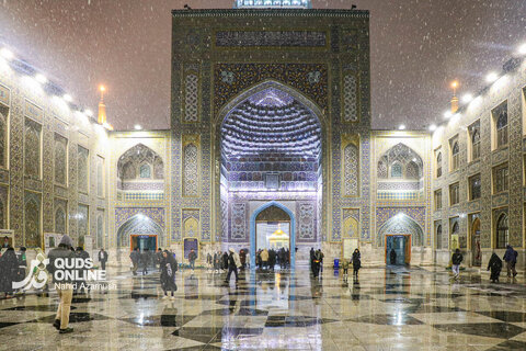 گزارش تصویری | بارش برف پاییزه در حرم مطهر رضوی