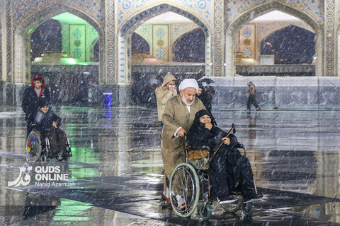 گزارش تصویری | بارش برف پاییزه در حرم مطهر رضوی