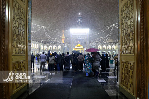 گزارش تصویری | بارش برف پاییزه در حرم مطهر رضوی