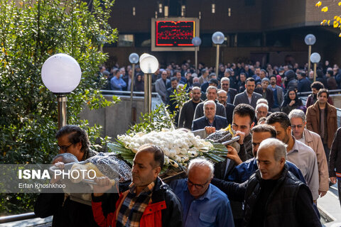 مراسم تشییع پیکر کامران فانی
