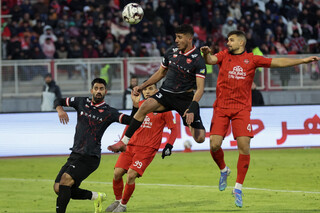 حمله تند باشگاه تراکتور به پرسپولیس و کریم باقری