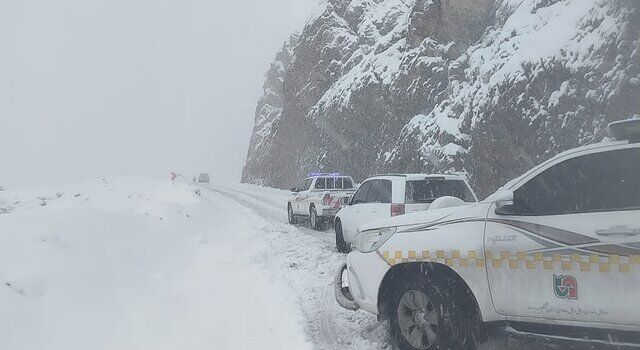 نجات ۳۴ خودرو گرفتار در برف و یخبندان/ طرح زمستانه در گلستان آغاز شد